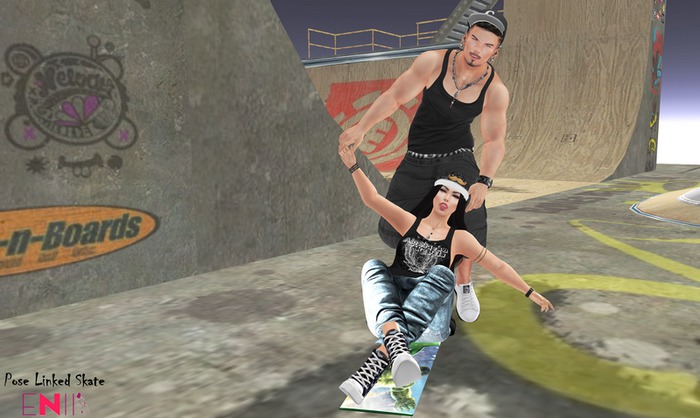 ENIIPose-SkateCouple#1