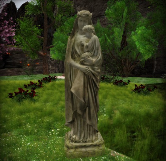 Maria Mesh Statue