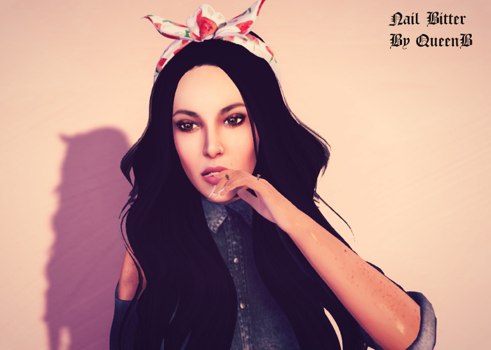 QueenB - Nail bitter