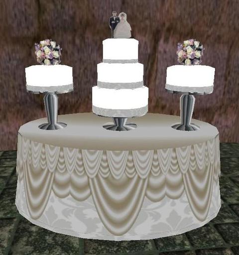 Wild & Silver Wedding Cake & Table