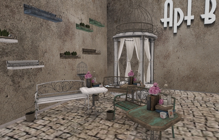 Apt B // Creative Outdoors - Shelf w/o Plants Green