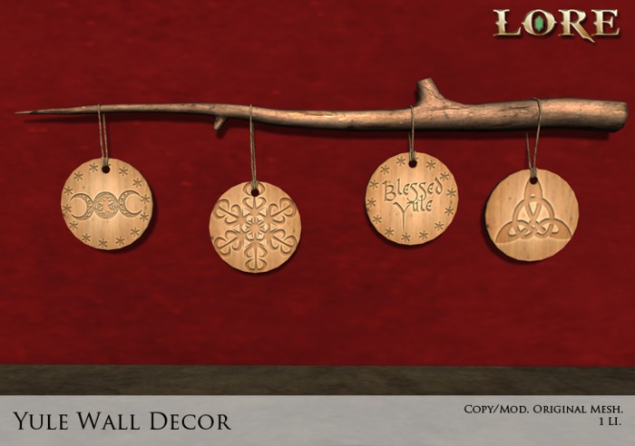 {LORE} Yule Wall Decor