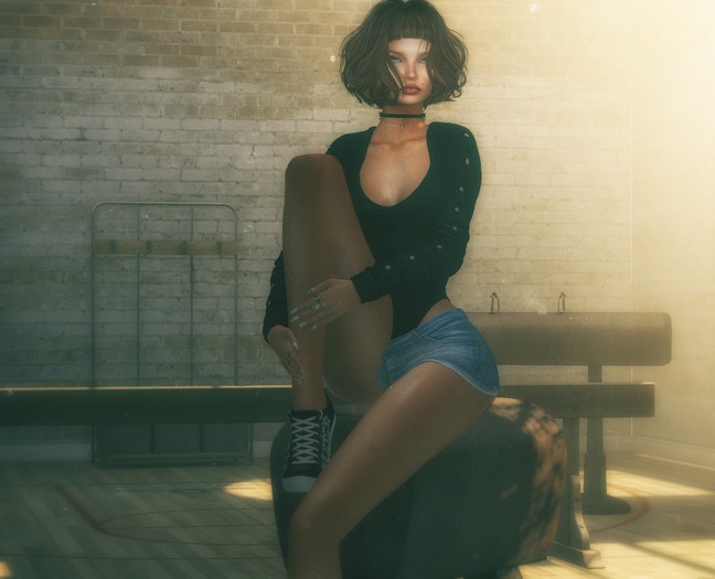 Simply Posed - Gigi