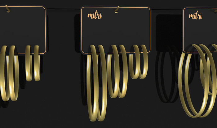 Mitri // Piper earring Gold // wear to unpack