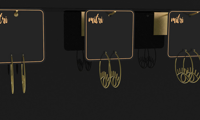 Mitri // Cleo earring Gold // wear to unpack