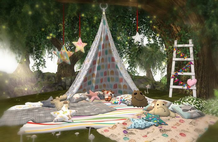 Aphrodite - New Family Vacations Tent (Boxed, Copy)