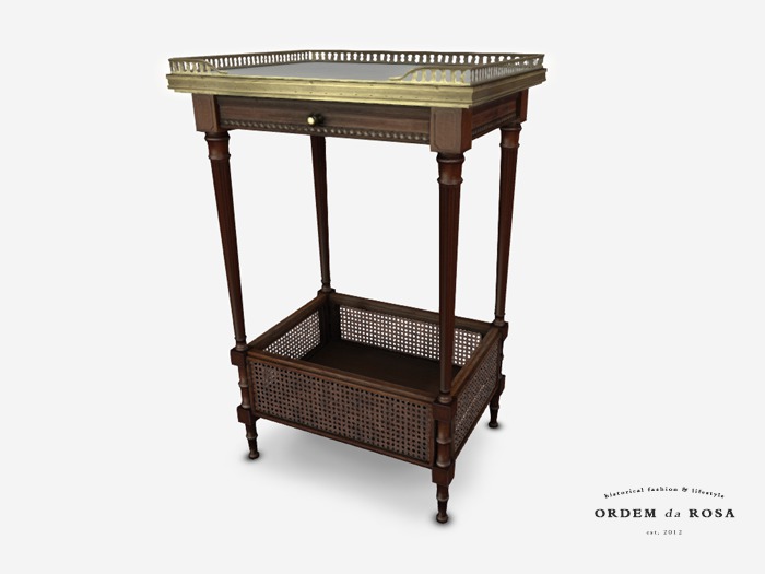 Ordem da Rosa - Louis XVI Chevet Side Table