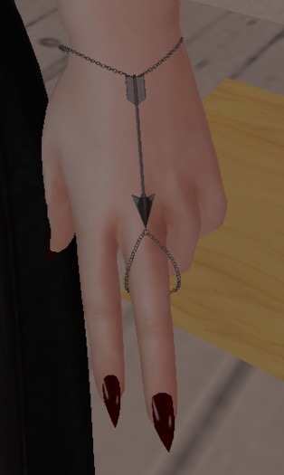 LUXE. - Hispster Arrow Bracelet RARE