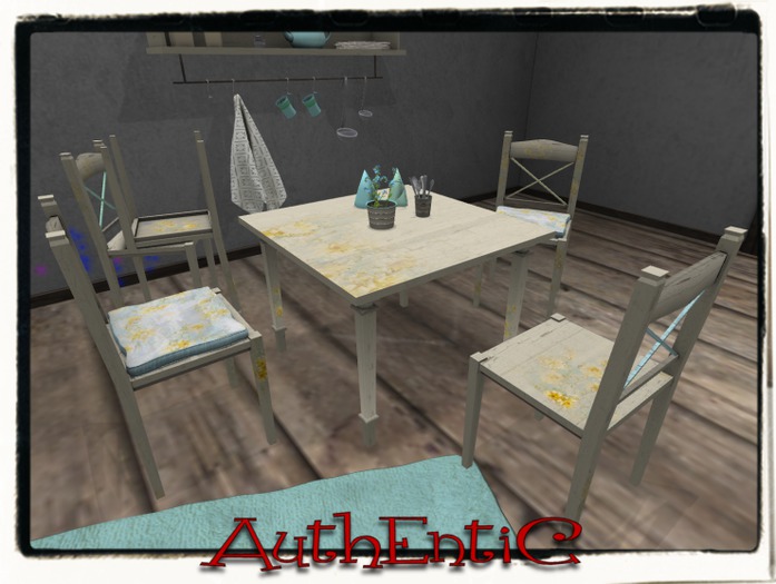 Table & Chairs *Antique Flower*