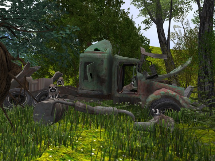 ImagiNits Raccoon Wreck