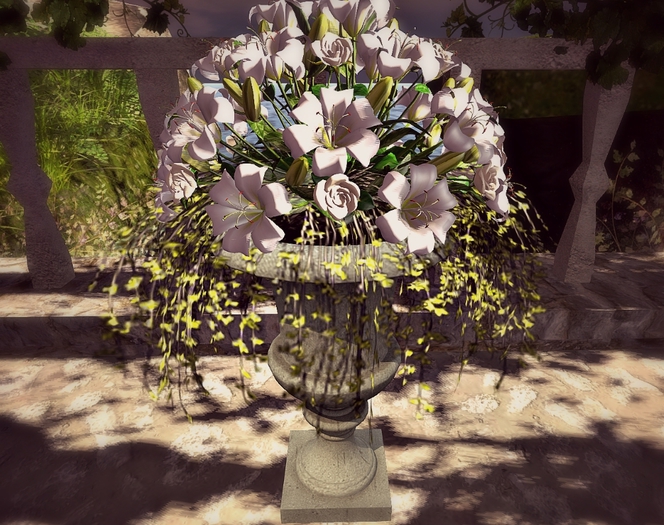 CJ Garden Planter white Roses Lily 