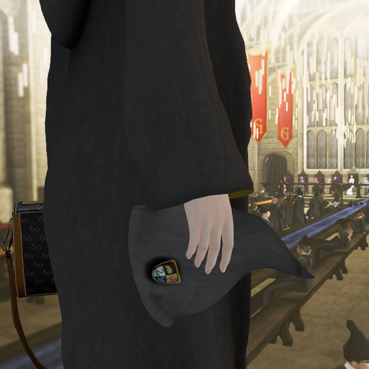 (O*O) - Student hat - held in hand (gift)