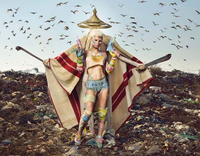 *Spaztic* DIE ANTWOORD - ALIEN