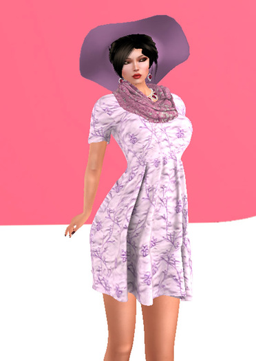 Lexxie Maitreya pregnant dress pink
