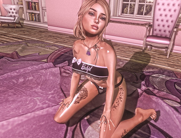 Starrpose - Cute Kneel - Add To Unpack