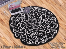 WIB - Round Mesh Rug - Black / White