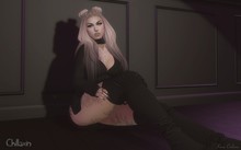 Insanity-Chillaxin Pose