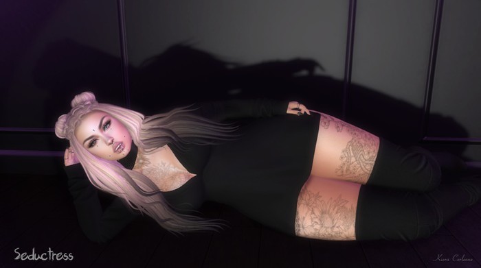 Isanity- Seductress Pose