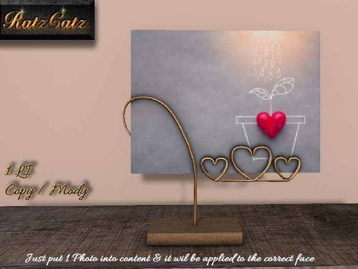 .: RatzCatz :. Postcard Holder *Hearts*