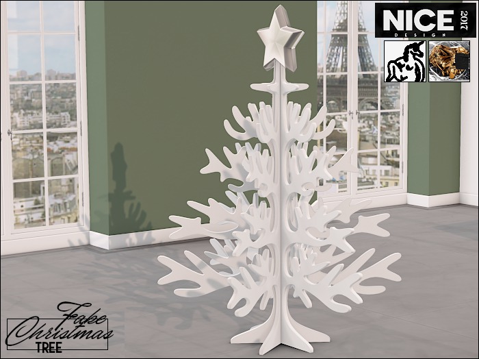 /\/.  Fake Christmas Tree