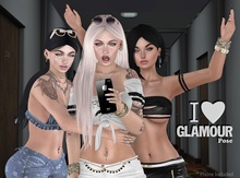 ::GR::Pose - Selfie with her friends