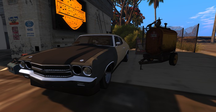 Raccoon Racing - 70' Resto Revelle