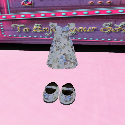 Lilly: Rose dress