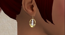 Gold Oblong Three Diamond Earrings
