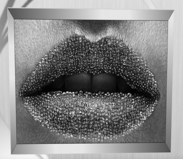 PROMO!!! H&B Creations picture frame Iced Lips