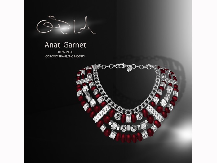 OPIA Anat Necklace Garnet