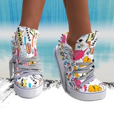 Essence of TipToe Sneakers Comic Strip (Lara)