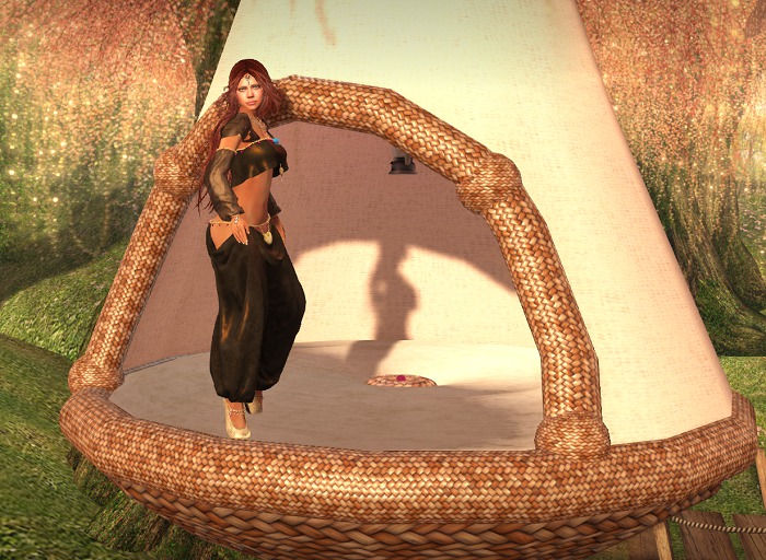 Hanging Tent v.2 (animations, pillow rezzer, normal Avi & Petite)