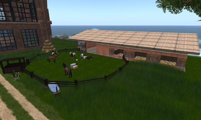 AMARETTO BARN MEDIUM