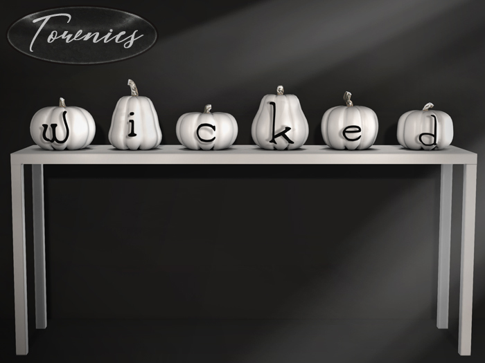 [Townies] Wicked Pumpkins Table Set White