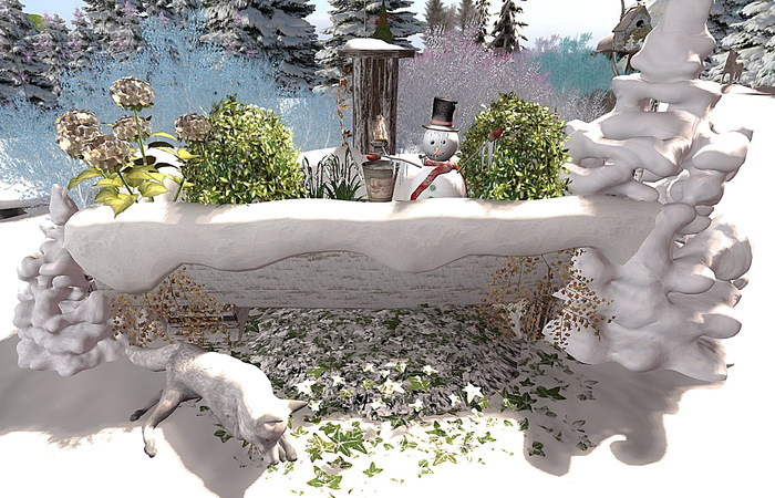 CJ Winter Water Trough Planter with Snowman + Fox - Bag add