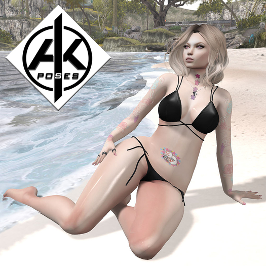 AKposes_Solo_Beach_F_4