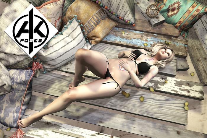 AKposes_Solo_Beach_F_3