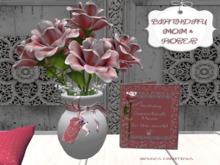 BMC320. HAPPY BIRTHDAY MOM CARD & A VASE OF BEAUTIFUL ROSES.