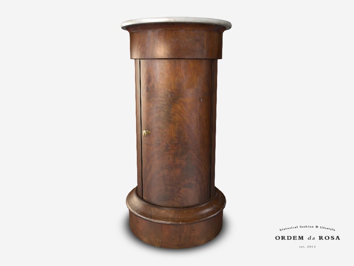 Ordem da Rosa - Empire Somno Bedside Table