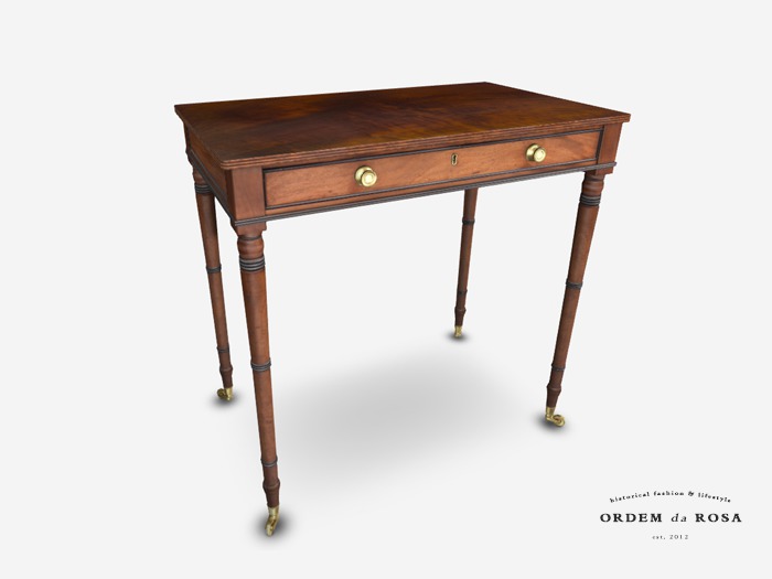 Ordem da Rosa - Regency Side Table