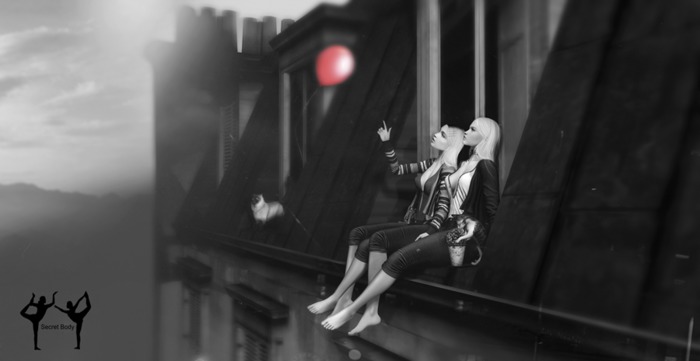 Secret Body - Sisters - Couple pose