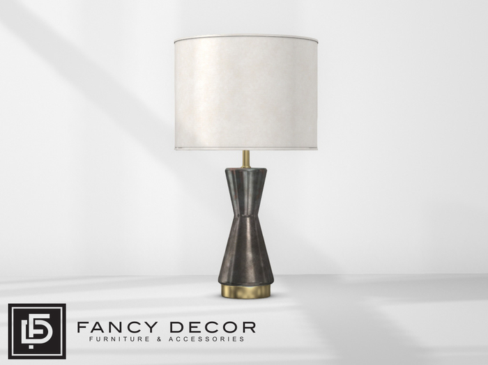Fancy Decor: Ellis Lamp
