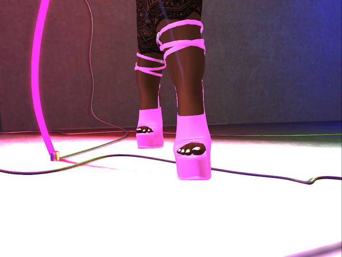 Strappy Pink Plats
