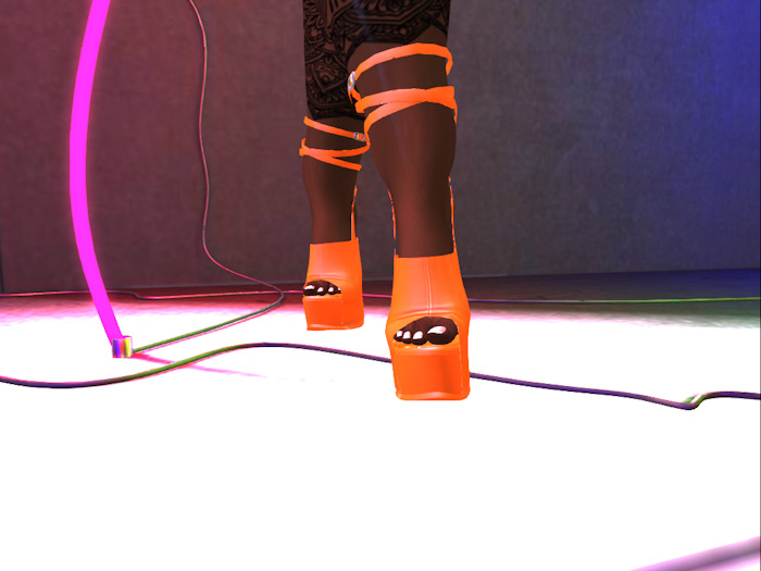 Strappy Orange Plats