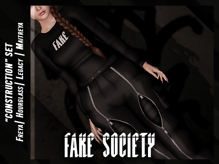 /fake society / construction top black (unpack me)