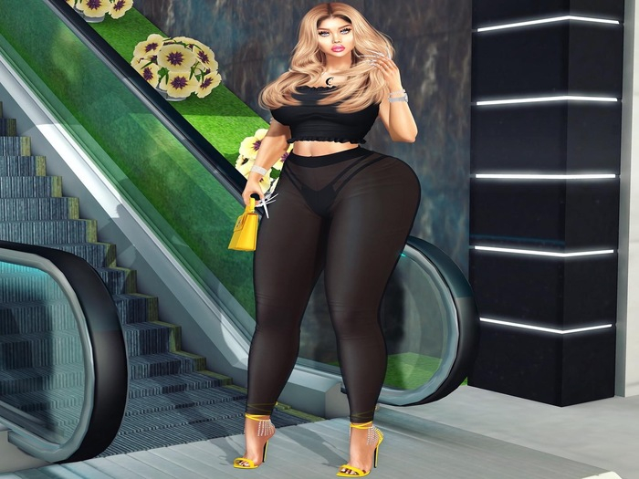 #FF Miss Independent Pose