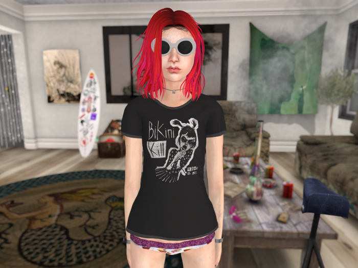 ~io~ AVI(L) Tee Bikini Kill!