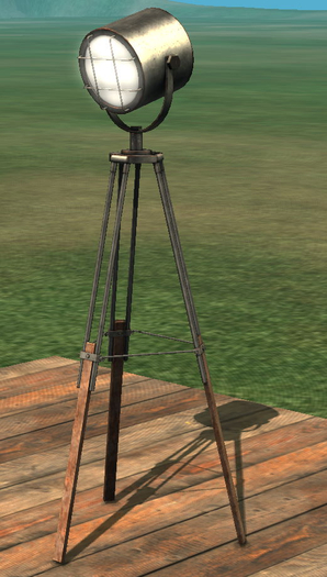 {Unflat Stuff} Tripod lamp