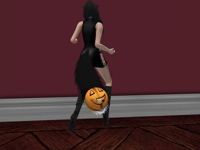 {m} Jack-O-Lantern Tail Toy