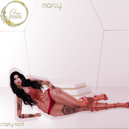 Omnia Marly Poses